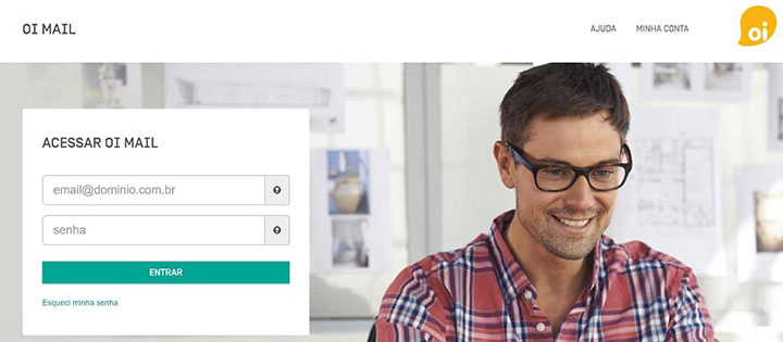 Foto da Página de login do Oi Mail com um homem ao fundo